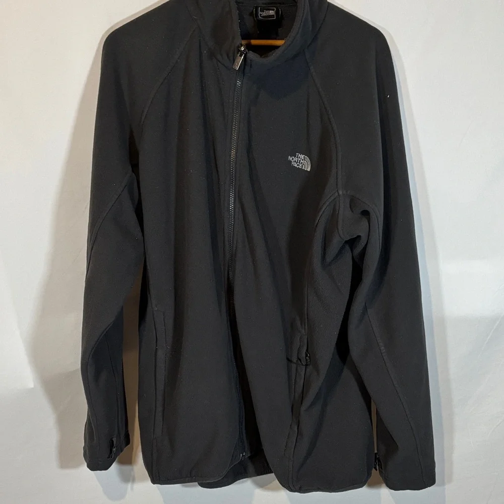 The North Face Men's Dark Gray Performance Jacket - Picture 1 of 7